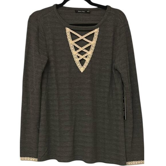 Doe & Rae Gray Long Sleeve Cut Out Top 🩶Size M 🩶 NWT - Picture 2 of 9